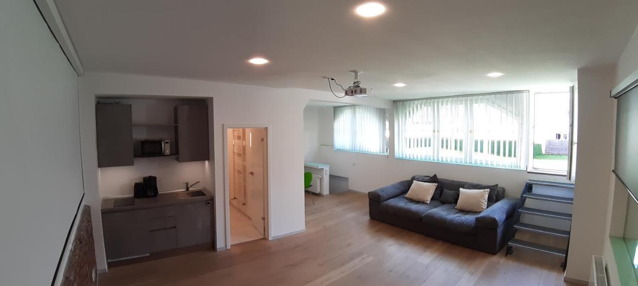Modern Und Ruhig In Wuppertal Mit Heimkino-Beamer! Top Ausstattung Und Privatparkplatz An Der Unterkunft Luaran gambar