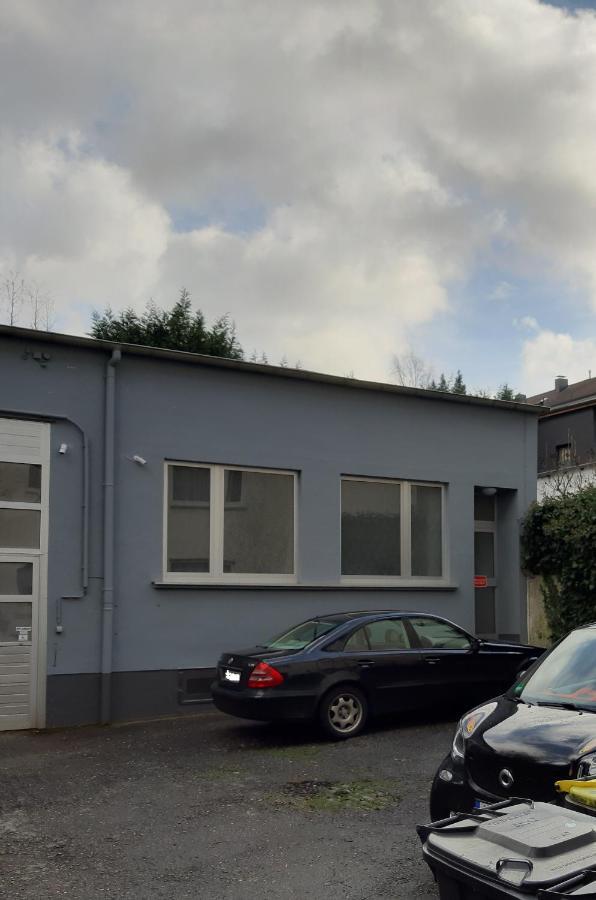 Modern Und Ruhig In Wuppertal Mit Heimkino-Beamer! Top Ausstattung Und Privatparkplatz An Der Unterkunft Luaran gambar